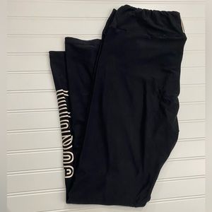 Gently Worn TC LuLaRoe Black Leggings Fits Sizes 12-20. LuLaRoe Logo